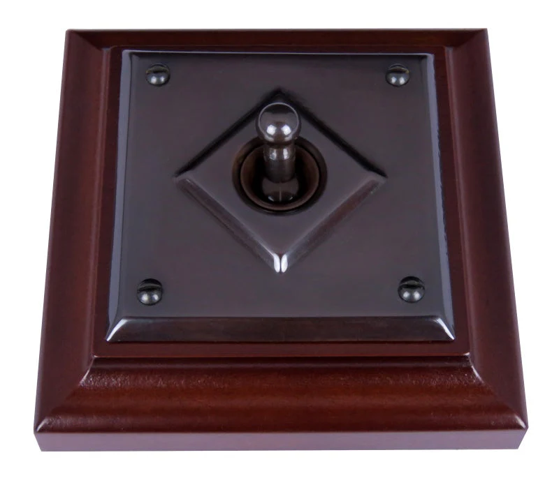 Classic 10 Series Standard 10a Toggle Switch - Image 4