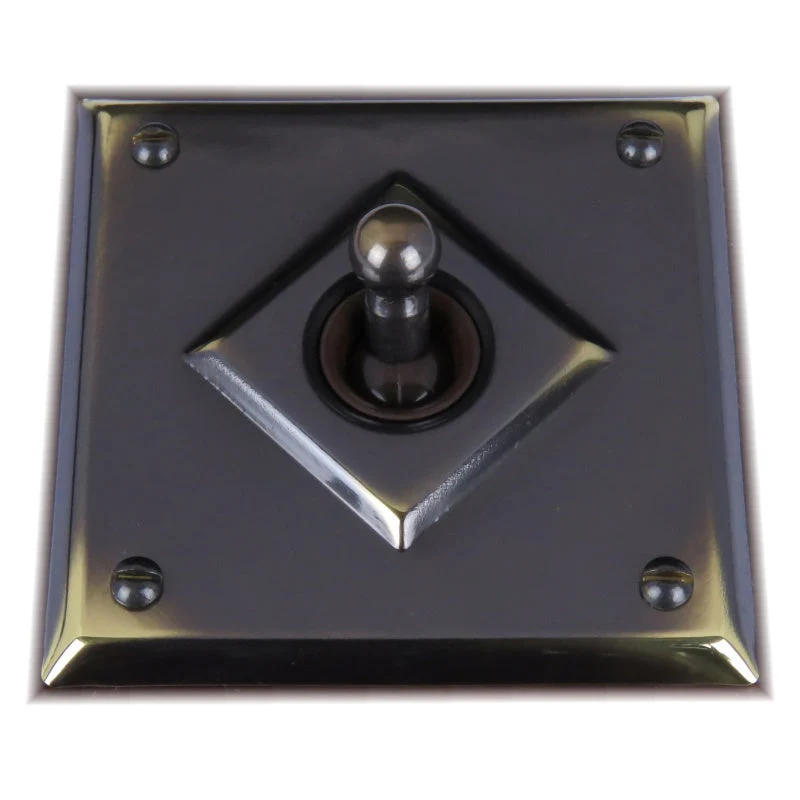 Classic 10 Series Standard 10a Toggle Switch - Image 5