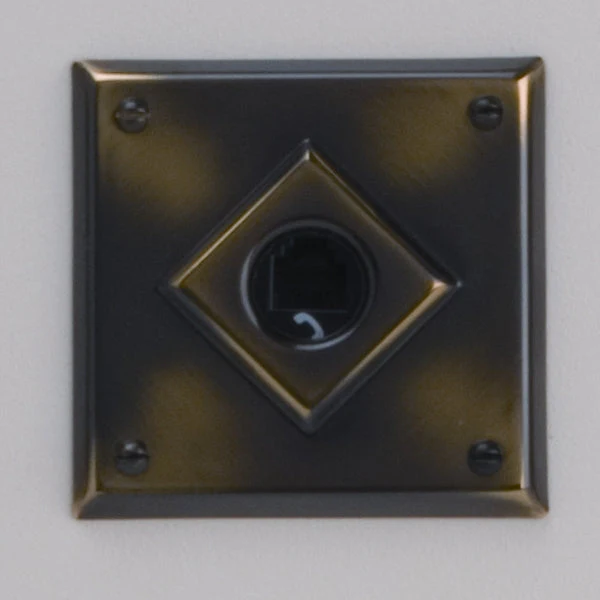 Classic 10 Series Plate With RJ45 CAT6 Data Outlet - Image 6