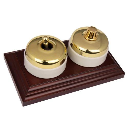 Classic 30 Series 10a Toggle Switch With Smooth Shallow Cover And Porcelain Base - Image 2