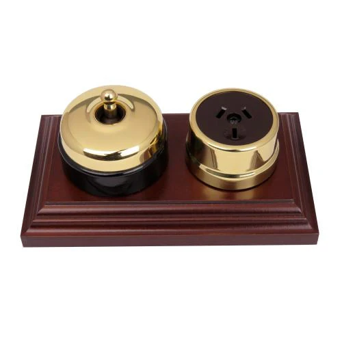 Classic 30 Series 10a Toggle Switch With Smooth Shallow Cover And Porcelain Base - Image 3