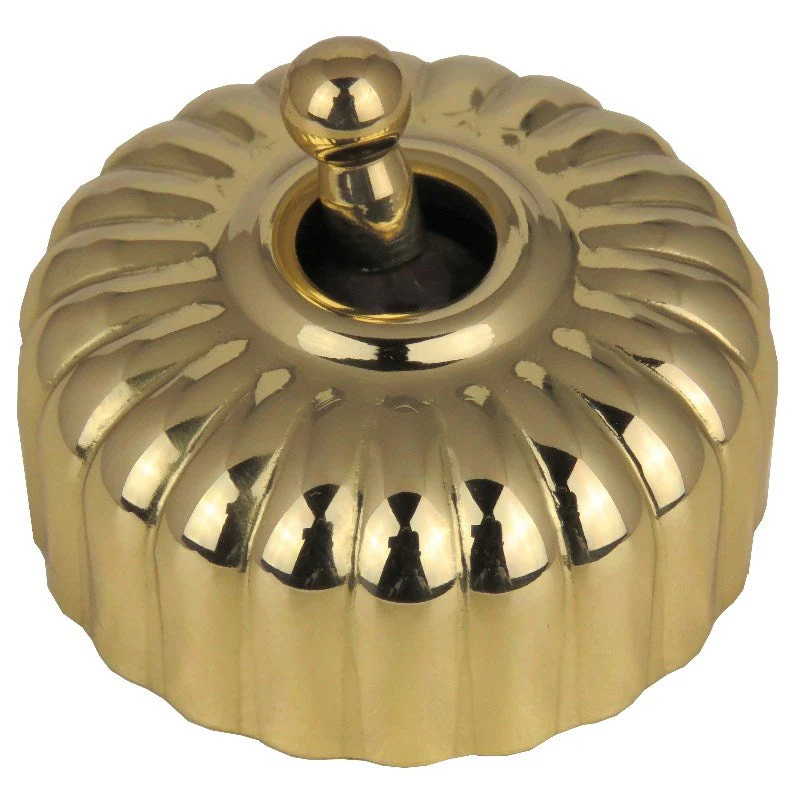Classic 45 Series 10a Toggle Switch With Fluted Deep Covers - Image 7