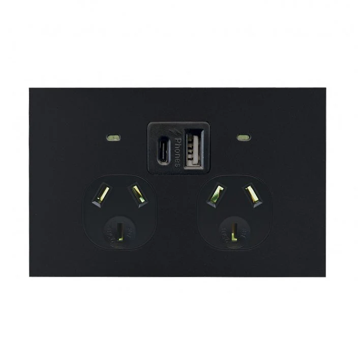 Clouded Leopard Double Powerpoint With USB A+C Charger, Available in 2 Colours - Image 3