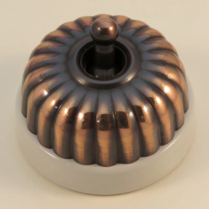 Classic 20 Series 10a Toggle Switch With Fluted Cover And Porcelain Base - Image 8
