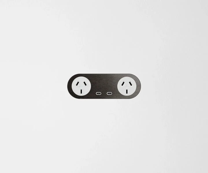 ZETR 13 Carbon Nano Double Outlet USBC Module Faceplate, Available in 4 Colours - Image 7